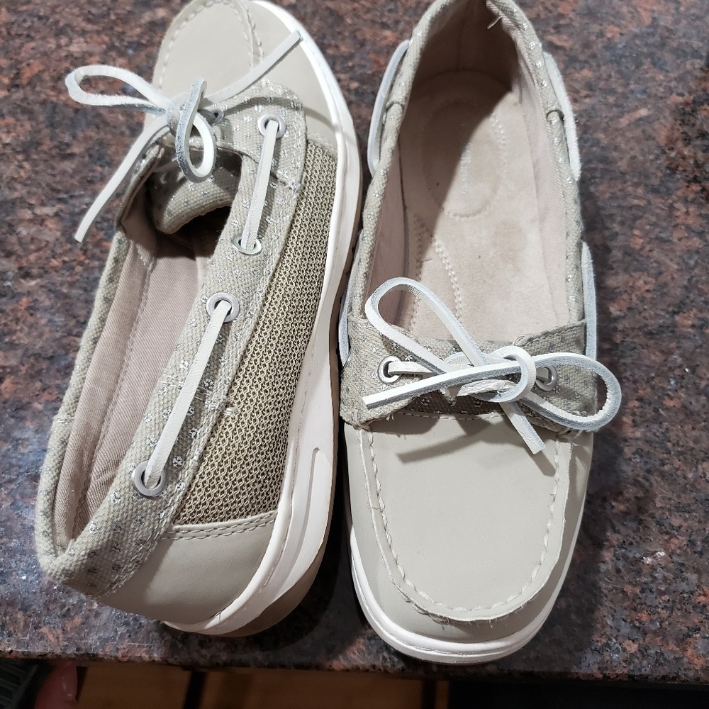 Womens shoes